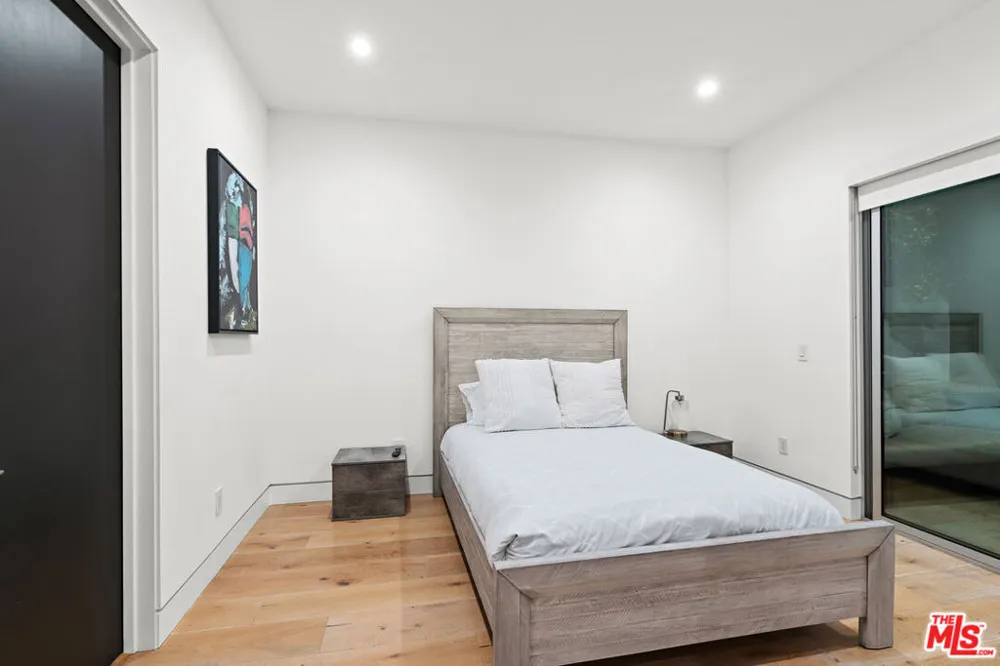 637 Gardner Street Los Angeles, CA 90036