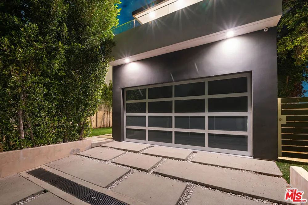 637 Gardner Street Los Angeles, CA 90036