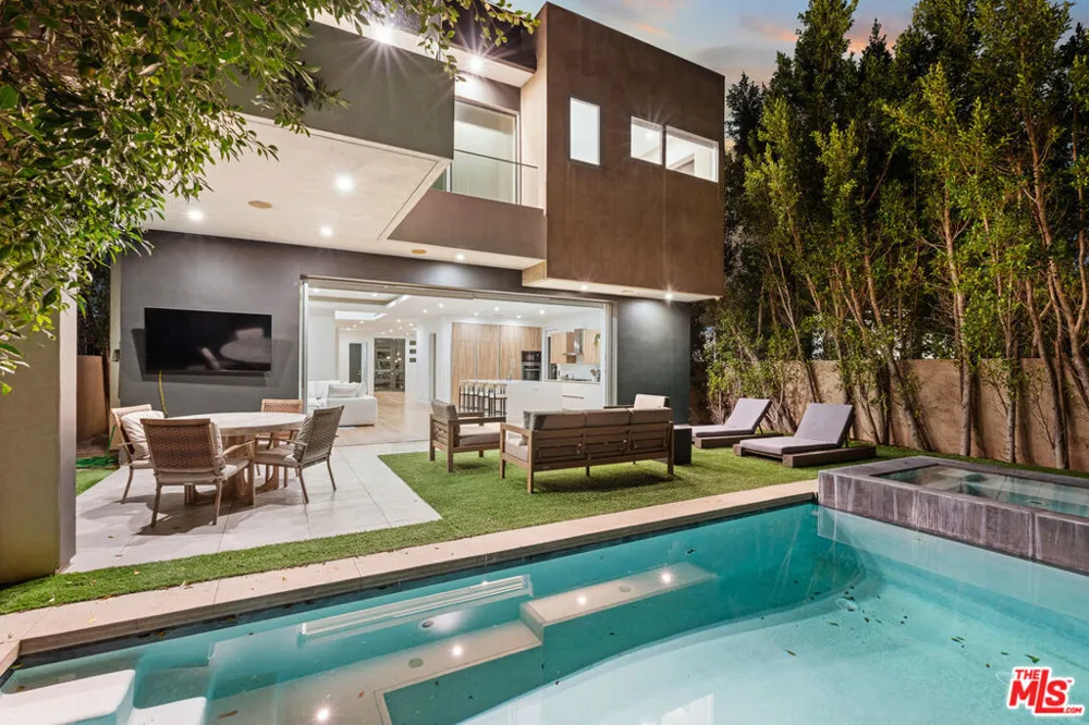 637 Gardner Street Los Angeles, CA 90036