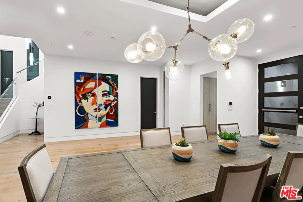 637 Gardner Street Los Angeles, CA 90036