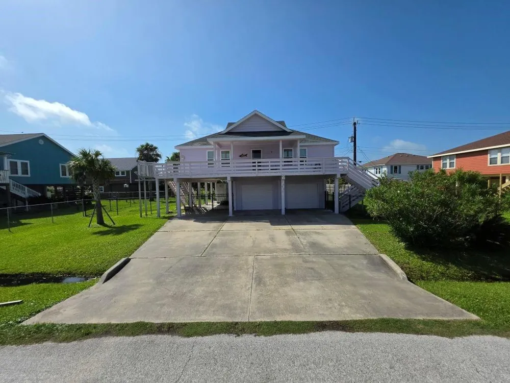 16527 Frances Drake Road Jamaica Beach, TX 77554