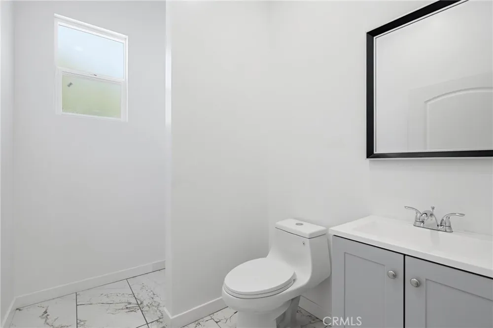 8302 Webb Sun Valley, CA 91352