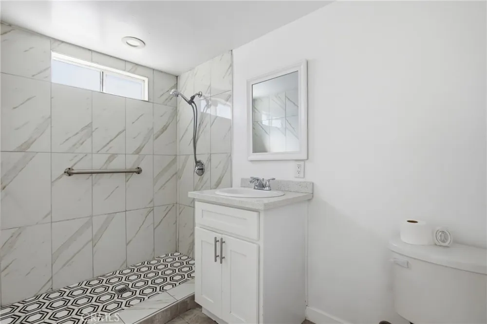 8302 Webb Sun Valley, CA 91352