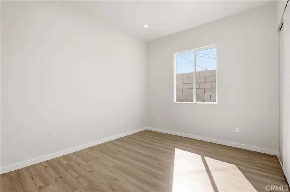 8302 Webb Sun Valley, CA 91352