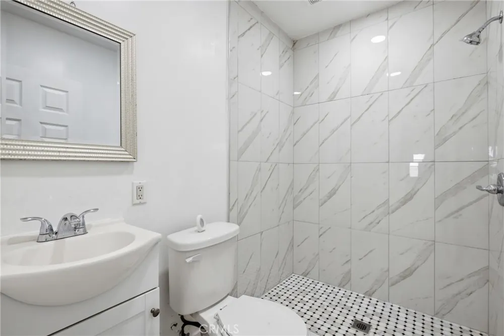 8302 Webb Sun Valley, CA 91352