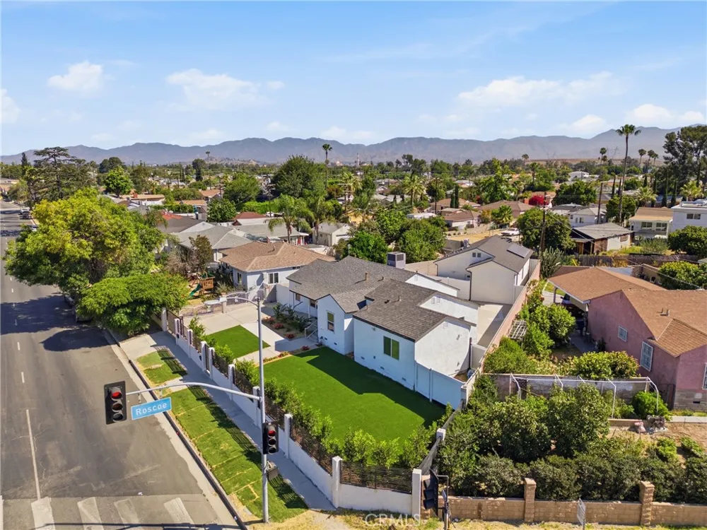 8302 Webb Sun Valley, CA 91352