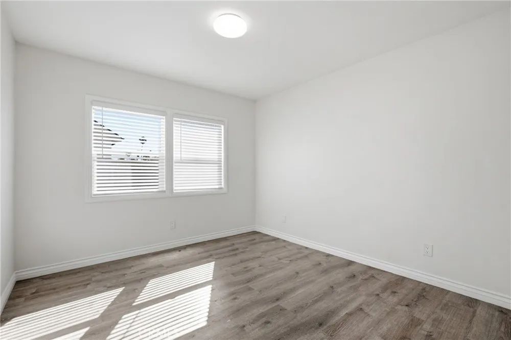 8302 Webb Sun Valley, CA 91352
