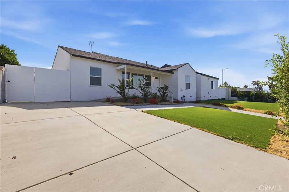 8302 Webb Sun Valley, CA 91352