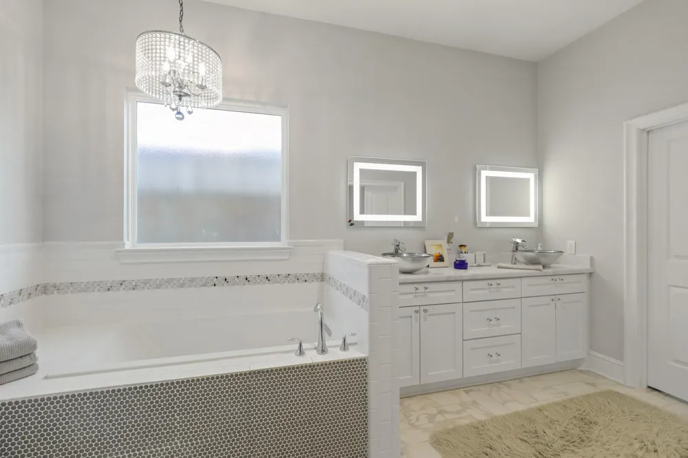 913 Eleanor Street Houston, TX 77009