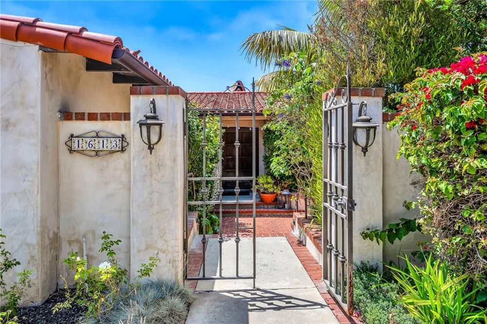 1613 Via Lazo Palos Verdes Peninsula, CA 90274