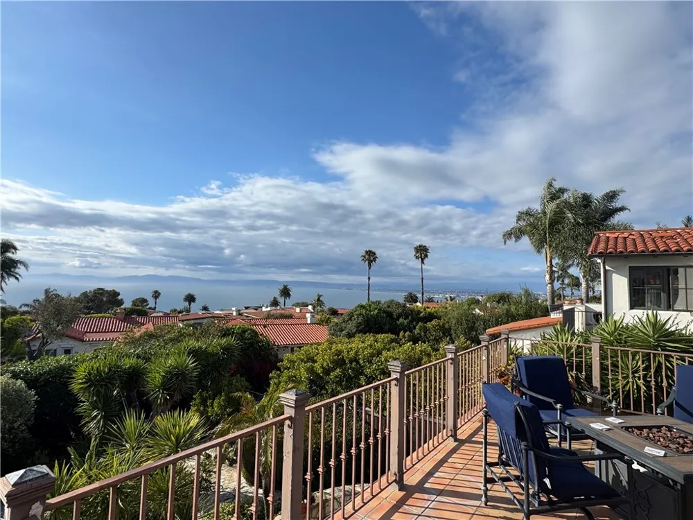 1613 Via Lazo Palos Verdes Peninsula, CA 90274