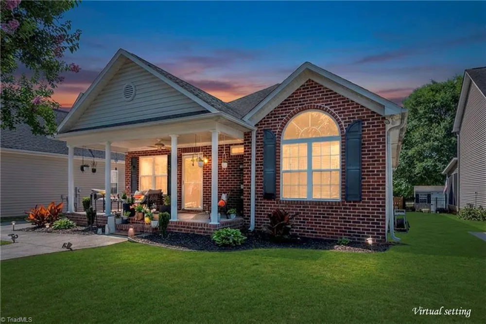 6648 Springfield Village Lane Clemmons, NC 27012
