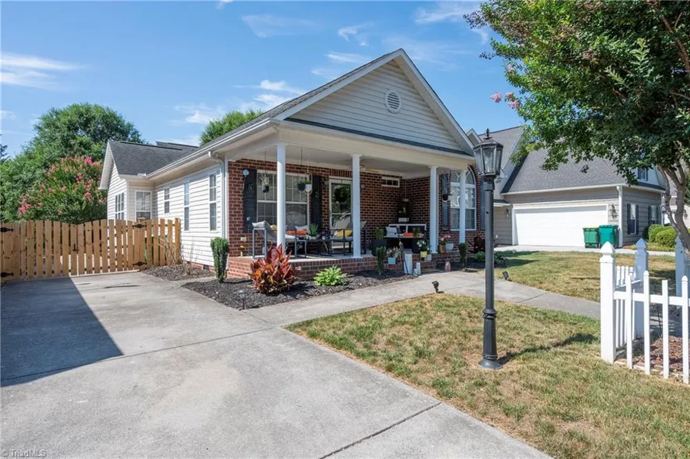 6648 Springfield Village Lane Clemmons, NC 27012