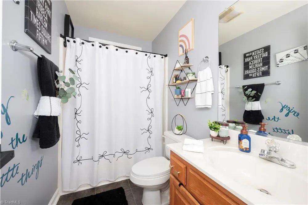 6648 Springfield Village Lane Clemmons, NC 27012