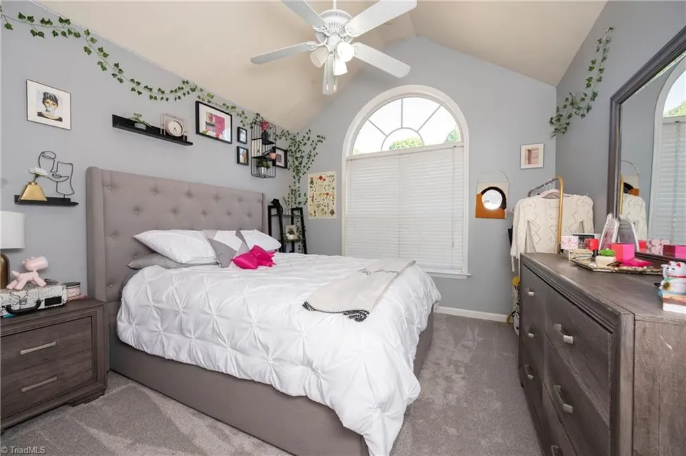 6648 Springfield Village Lane Clemmons, NC 27012