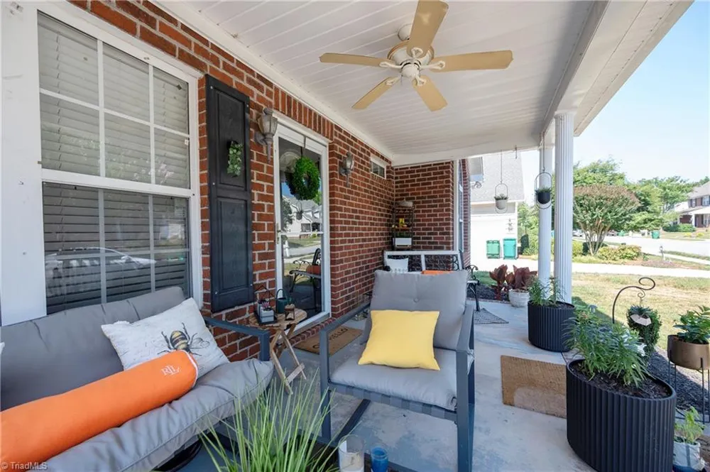 6648 Springfield Village Lane Clemmons, NC 27012