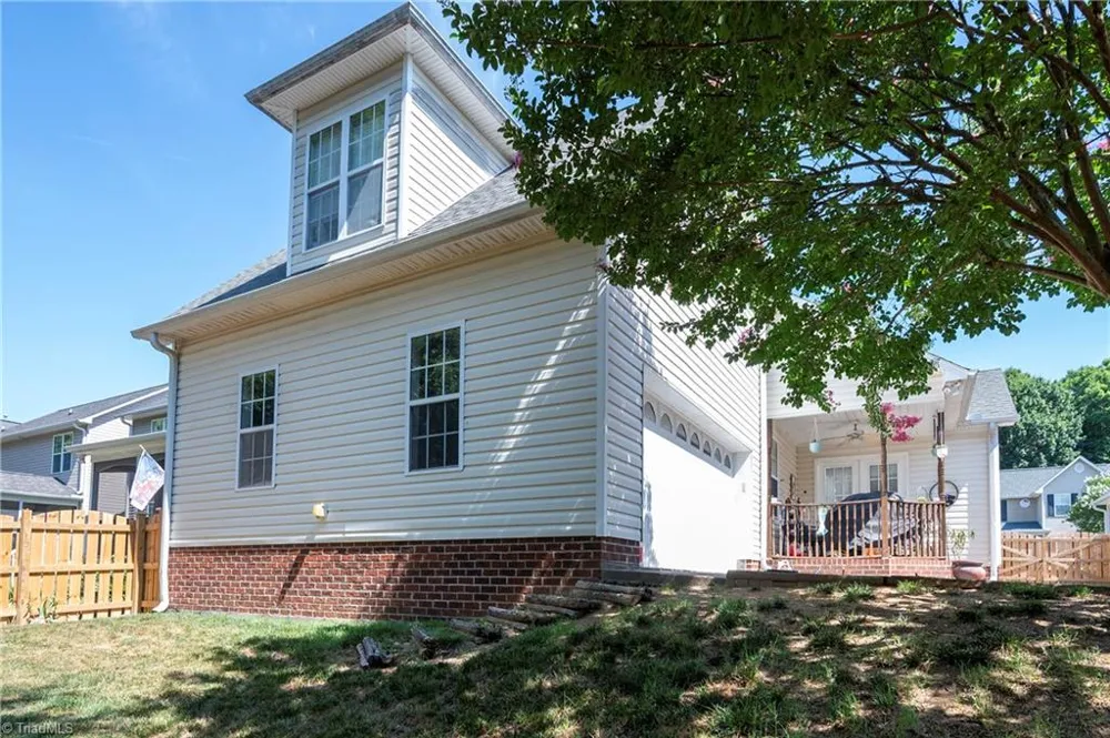 6648 Springfield Village Lane Clemmons, NC 27012
