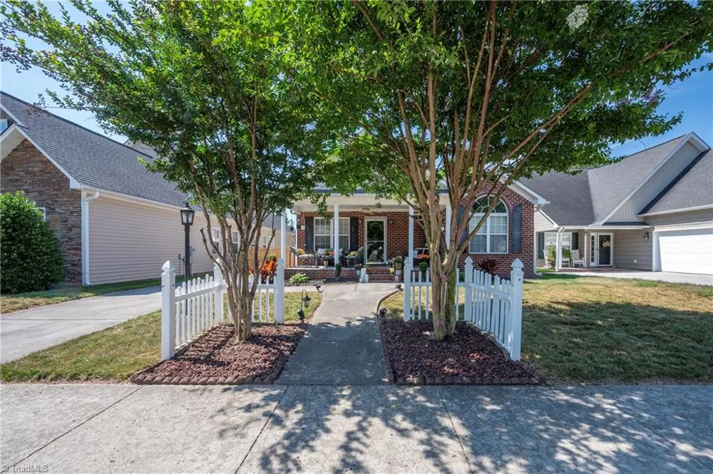 6648 Springfield Village Lane Clemmons, NC 27012