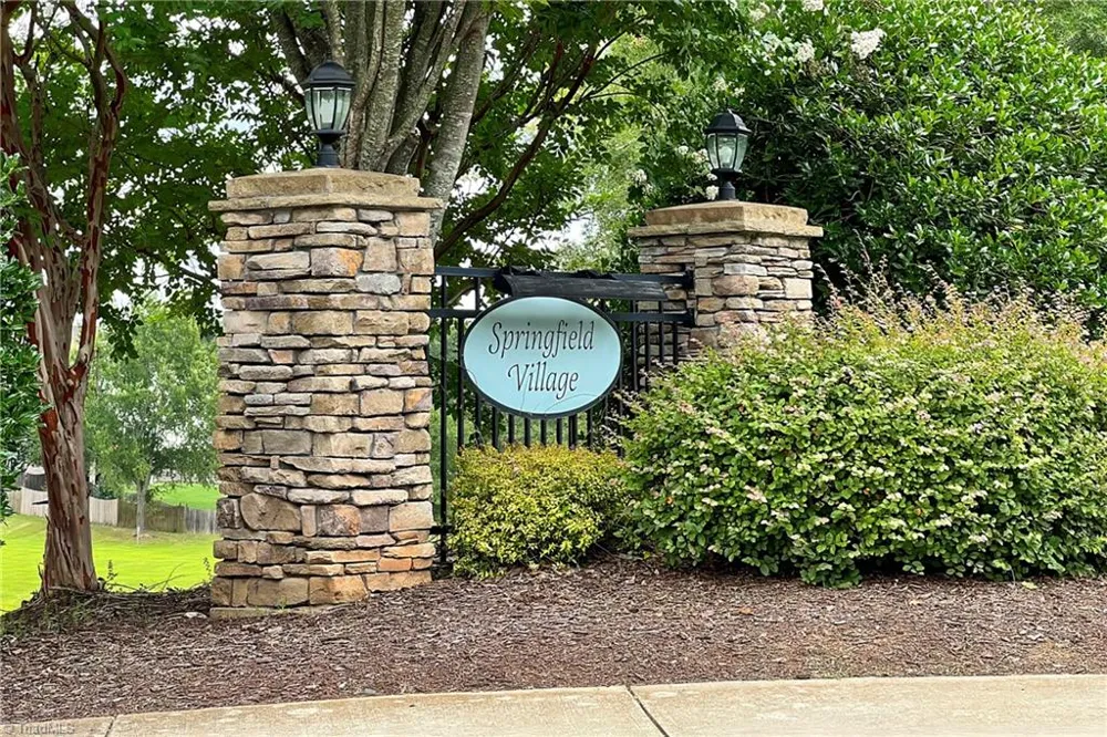 6648 Springfield Village Lane Clemmons, NC 27012