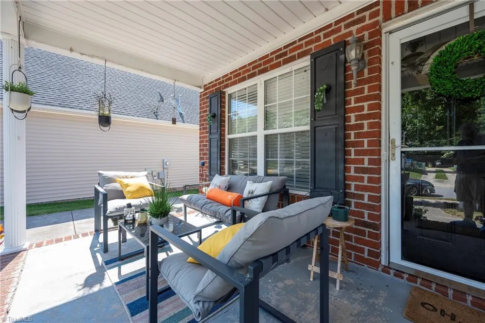 6648 Springfield Village Lane Clemmons, NC 27012