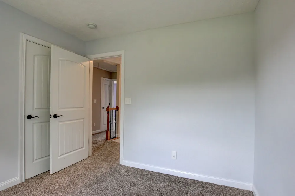 716 Cavalier Dr Clarksville, TN 37040