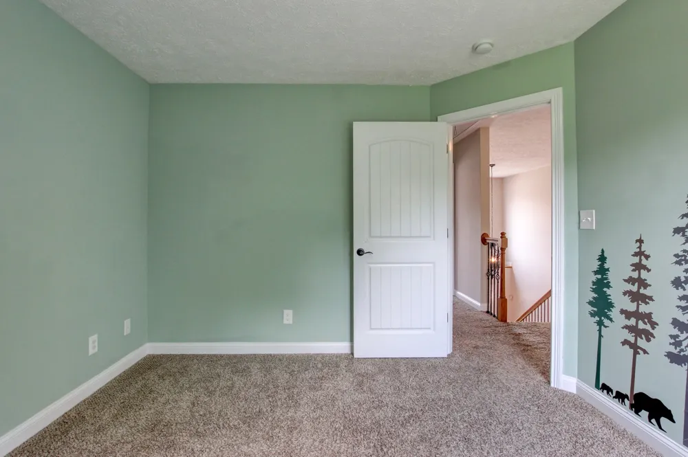 716 Cavalier Dr Clarksville, TN 37040