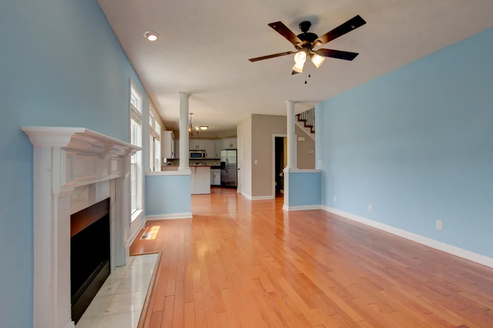 716 Cavalier Dr Clarksville, TN 37040