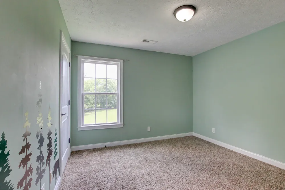 716 Cavalier Dr Clarksville, TN 37040