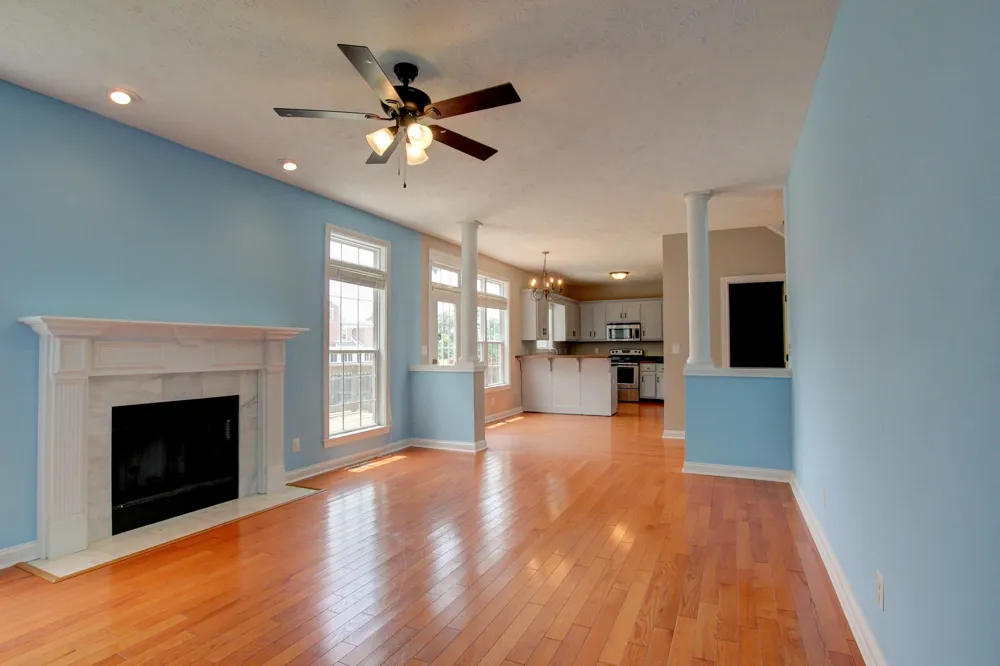 716 Cavalier Dr Clarksville, TN 37040
