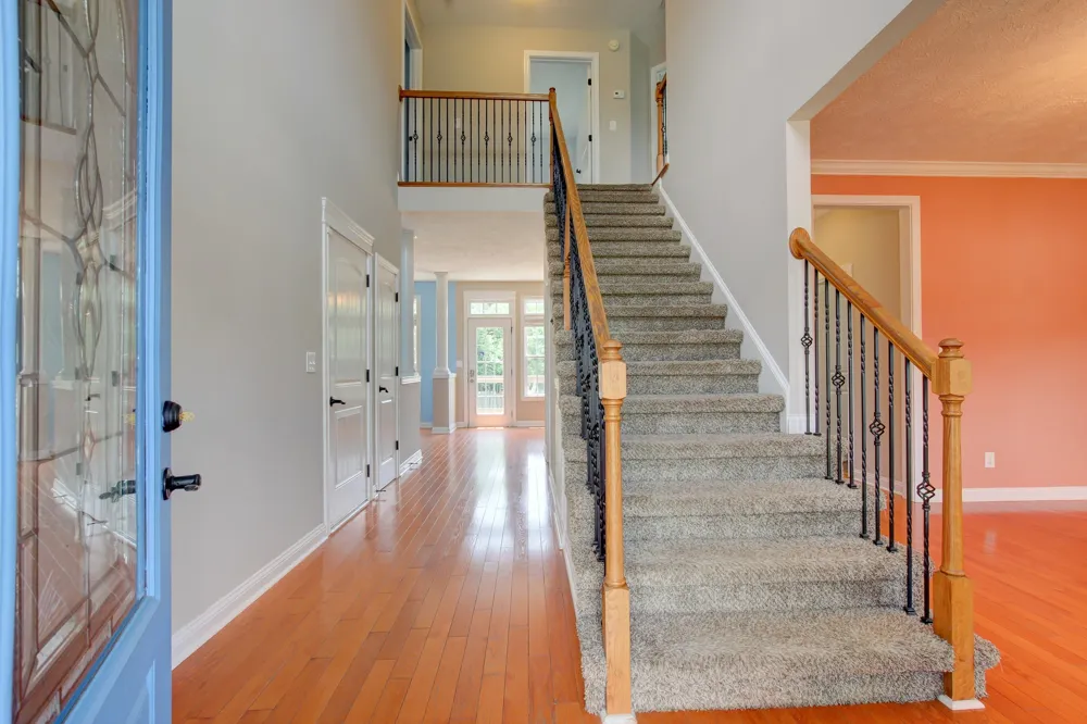 716 Cavalier Dr Clarksville, TN 37040