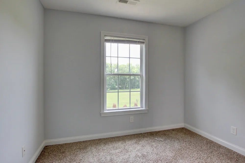 716 Cavalier Dr Clarksville, TN 37040