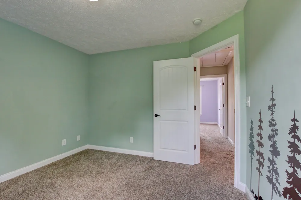 716 Cavalier Dr Clarksville, TN 37040