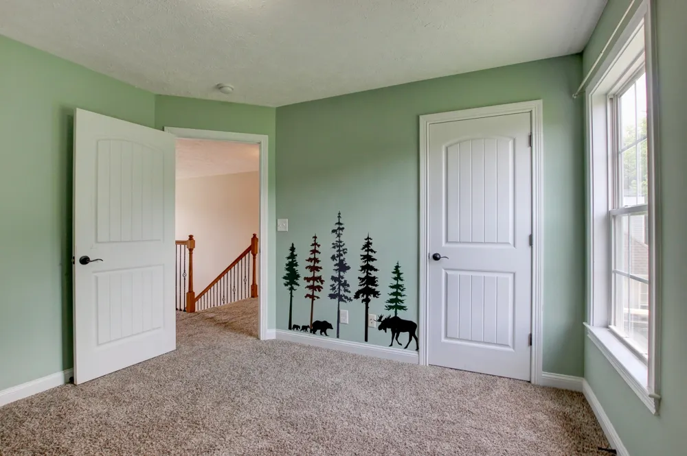 716 Cavalier Dr Clarksville, TN 37040