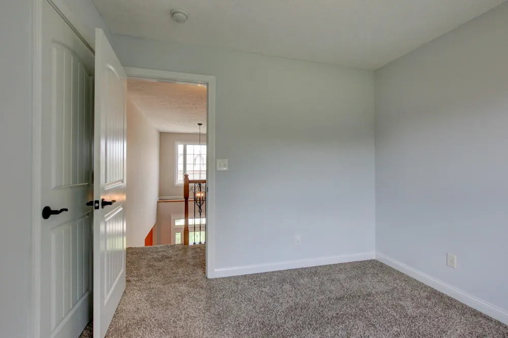 716 Cavalier Dr Clarksville, TN 37040