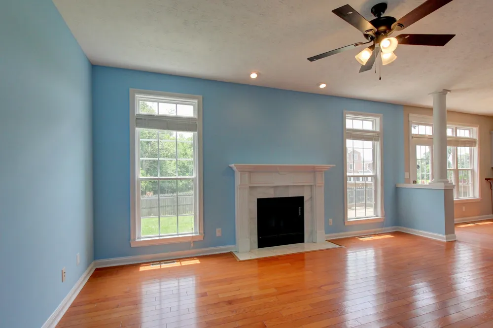 716 Cavalier Dr Clarksville, TN 37040