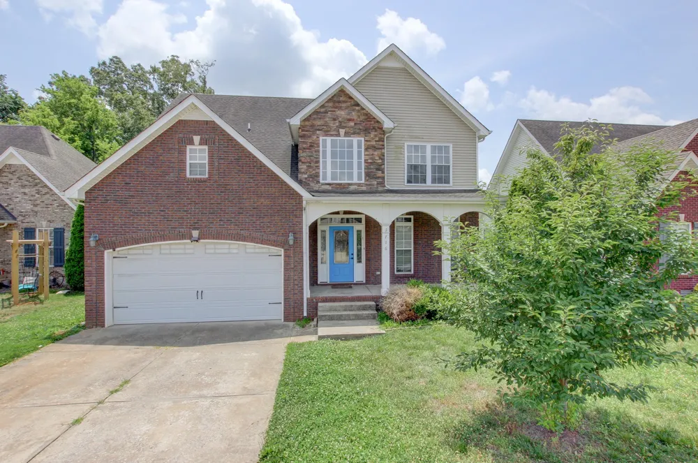 716 Cavalier Dr Clarksville, TN 37040