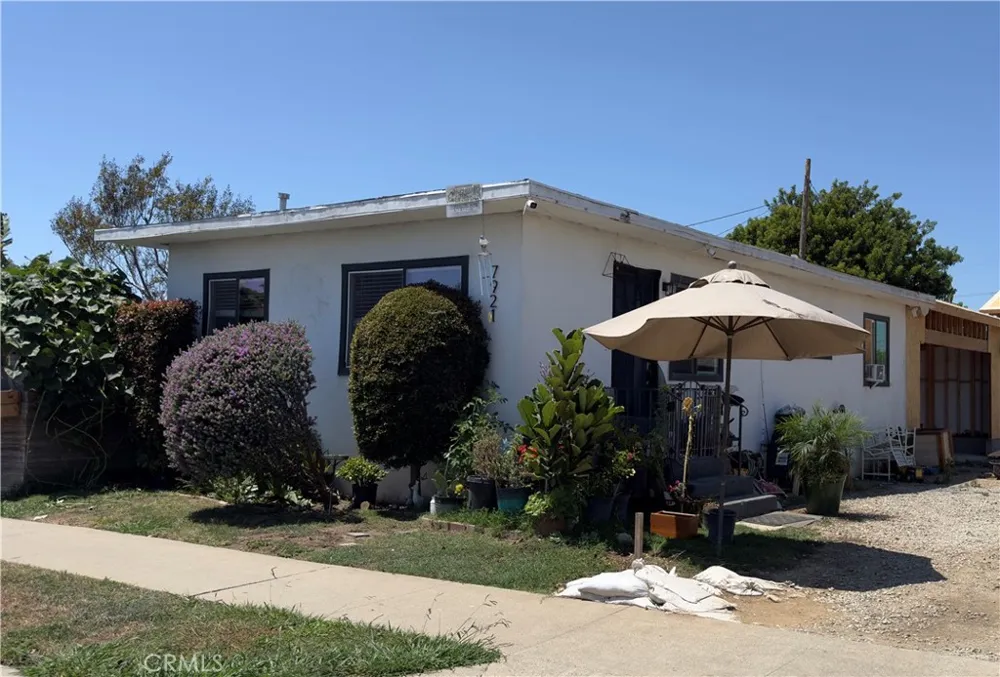 7921 Ronald Drive Huntington Beach, CA 92647