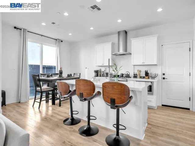 542 Datura Dr Vacaville, CA 95687