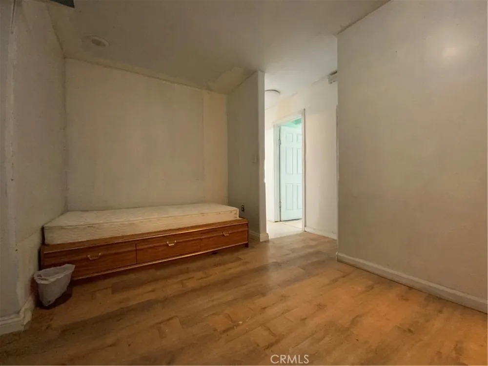 6350 Myrtle Avenue Long Beach, CA 90805