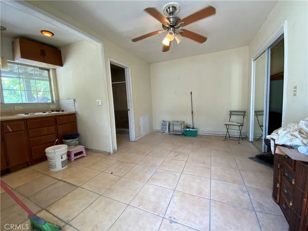6350 Myrtle Avenue Long Beach, CA 90805