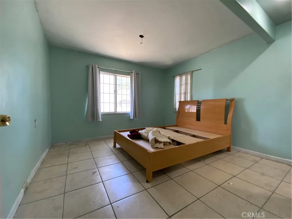 6350 Myrtle Avenue Long Beach, CA 90805