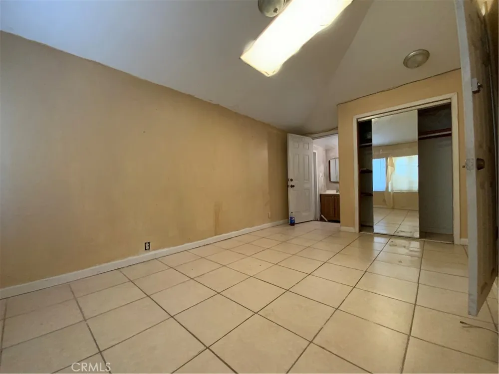 6350 Myrtle Avenue Long Beach, CA 90805