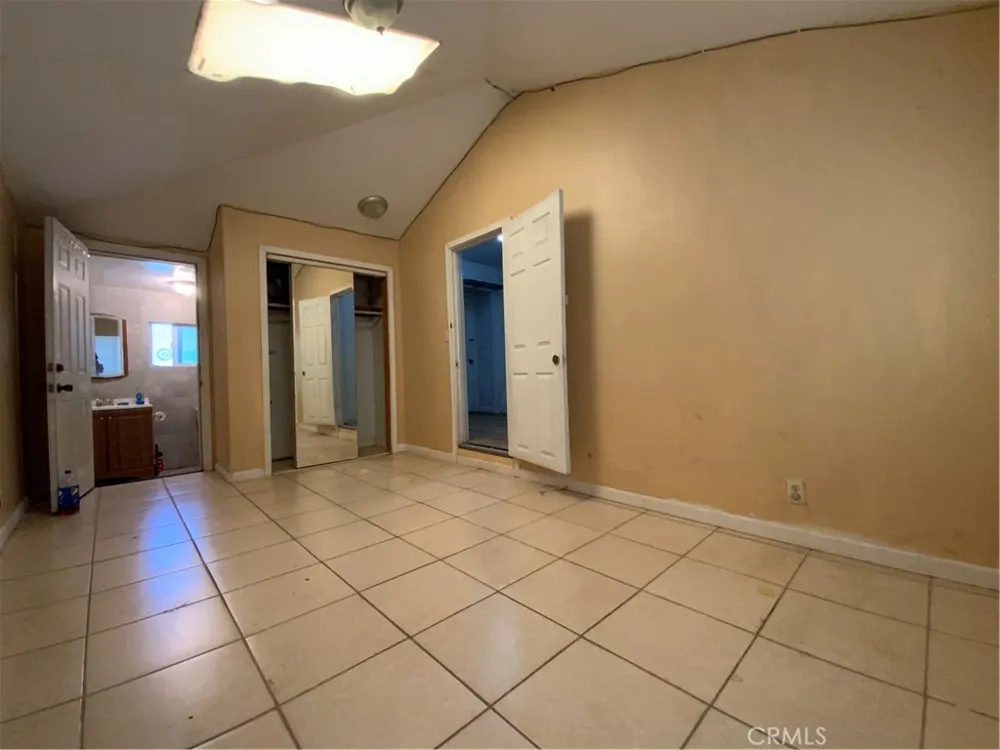 6350 Myrtle Avenue Long Beach, CA 90805