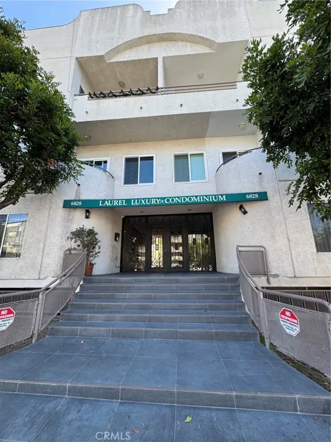 6828 Laurel Canyon Boulevard #211