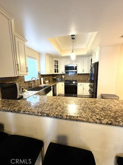 6828 Laurel Canyon Boulevard #211 North Hollywood, CA 91605