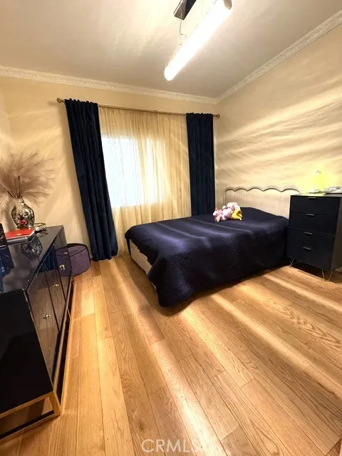 6828 Laurel Canyon Boulevard #211 North Hollywood, CA 91605