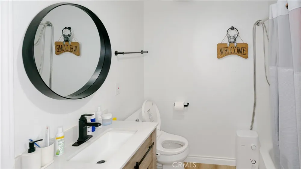 521 S Lyon #11 Santa Ana, CA 92701