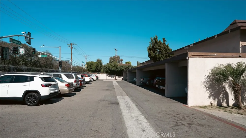 521 S Lyon #11 Santa Ana, CA 92701