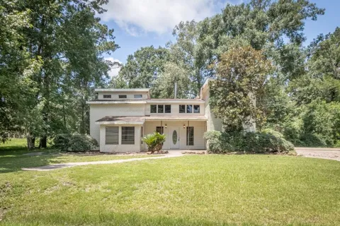 13119 Live Oak Lane