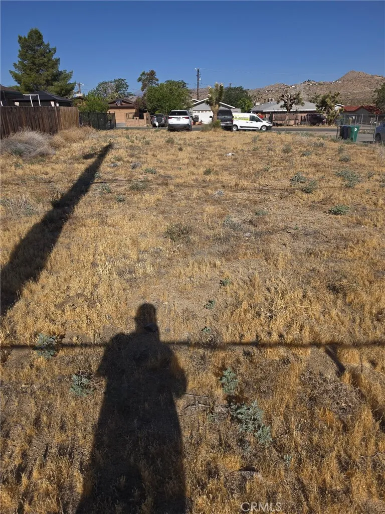 6427 Balboa Yucca Valley, CA 92284